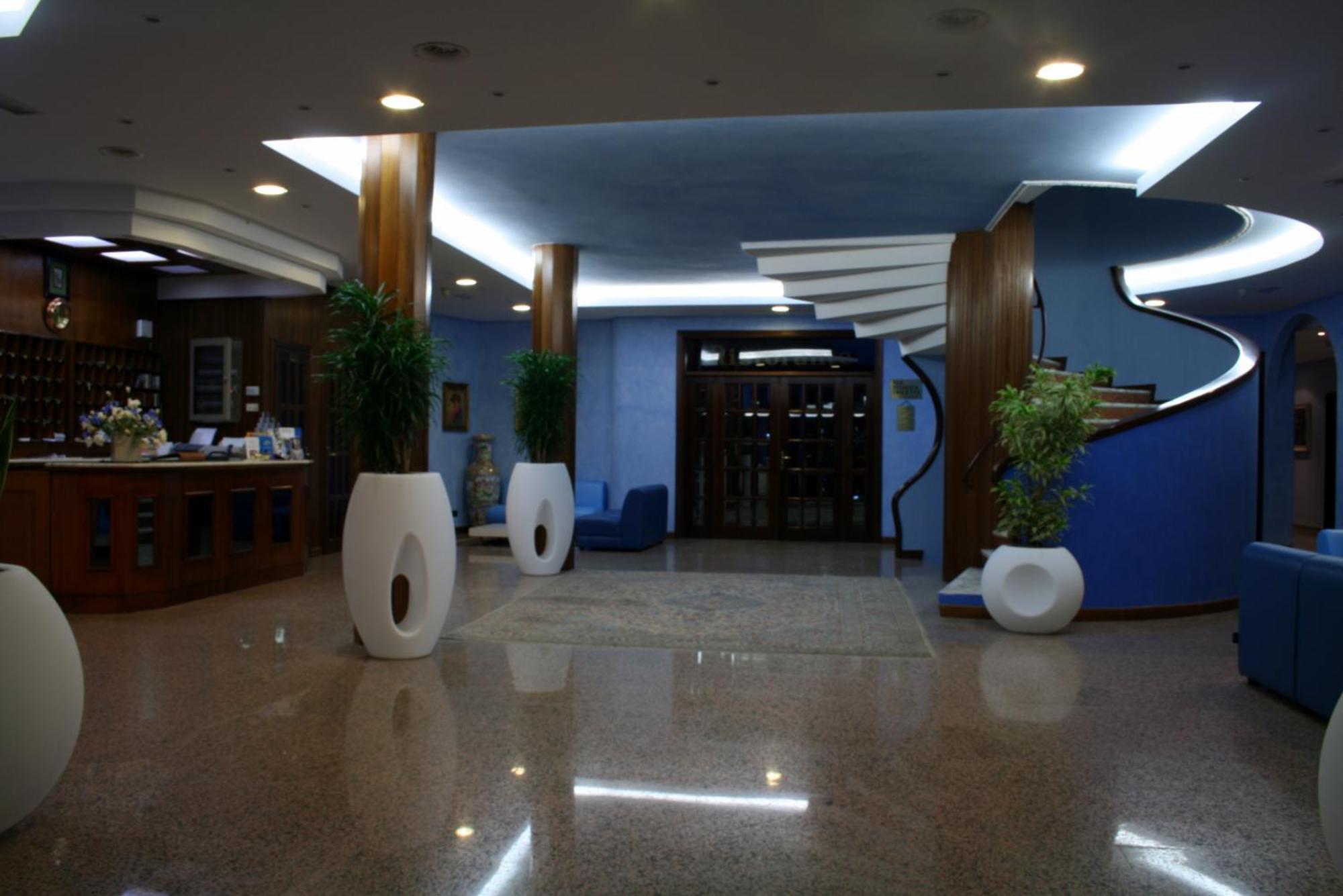 Hotel Rio Васто Экстерьер фото